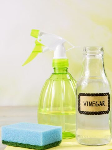 Cleaning a Coffee Maker with Vinegar for a Perfect Cup